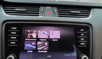 Skoda Octavia Combi 1,6 Tdi 115cv Style lleno