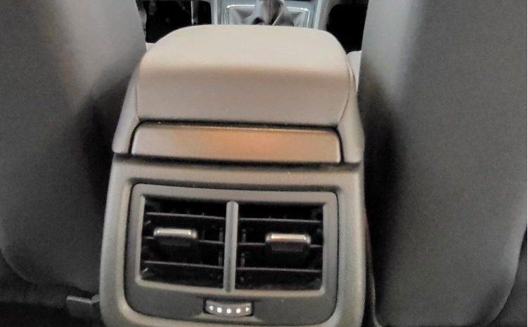 SEAT LEON ST 115 CV lleno
