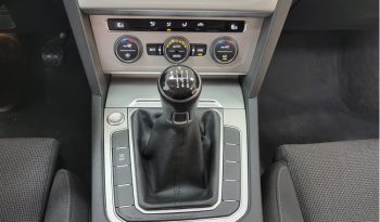 Volkswagen Passat 1.6 Tdi 120cv Advance lleno